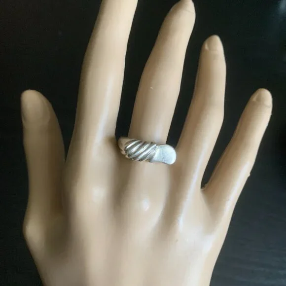 Sterling Abstract Ring - Picture 1 of 8